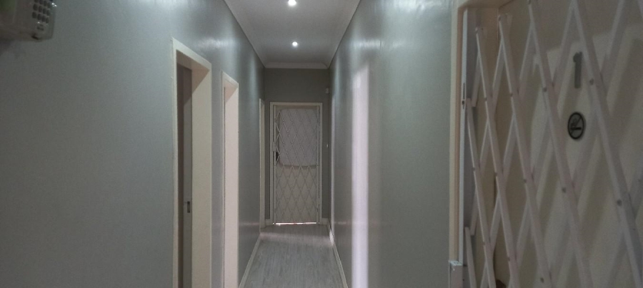 6 Bedroom Property for Sale in Da Nova Western Cape
